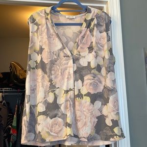 Sleeveless blouse